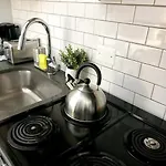 Sleek Modern & Fully Furnished Uptown Studio - Wilson 402