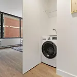 1Br Spacious & Trendy Apt In Chicago - Chestnut 15B