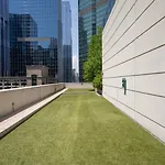 Loop W Pool Gym Lounge Nr Riverwalk Chi-633 *