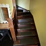 2Br 1Ba Irving Park Updated Vintage Top Unit 2-Flat