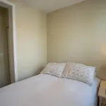 Roscoe Village Apartment *