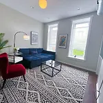 The Secret West Loop Oasis With In-Unit Washer And Dryer For Up To 6 Guests