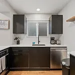 Holiday home New 2br W 3 Beds And Highspeed Internet Chicago