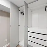 New 2br W 3 Beds And Highspeed Internet Holiday home Chicago