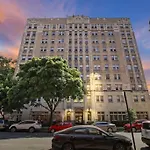 Sleek & Spacious 3Br Apartment - Hyde Park 1004