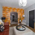 Red Robin - Wicker Park Apartment *