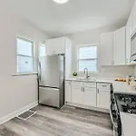 Chicago Urban House 4 Bedroom Multiple Baths