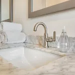 Pet Friendly And For 7! Large Common Areas To Converse And Connect Apts Apartment