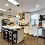 Apartment Pet Friendly And For 7! Large Common Areas To Converse And Connect Apts Chicago
