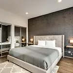 Apartment Pet Friendly And For 7! Large Common Areas To Converse And Connect Apts *