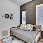 Relax In West Town - In-Unit Laundry And Pet Friendly! Apts