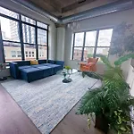 Mccormick Place Luxurious And Spacious 3Br In Downtown Chicago With Optional Parking Sleeps 10 Guests