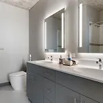 Fulbrix Bright Designer With West Loop Views
