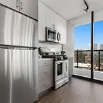 Fulbrix Bright Designer With West Loop Views