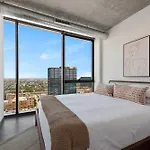 Apartment Fulbrix Bright Designer With West Loop Views