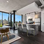 Fulbrix Bright Designer With West Loop Views Apartment *