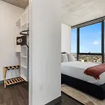 Fulbrix Bright Designer With West Loop Views Apartment Chicago