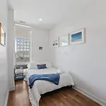 4-bedroom Luxury With Rooftop & Skyline Views Apartment