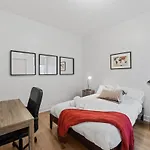 Apartment 4-bedroom Luxury With Rooftop & Skyline Views