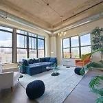 Mccormick Place Luxurious And Spacious 3Br In Downtown Chicago With Optional Parking Sleeps 10 Guests