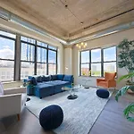 Mccormick Place Luxurious And Spacious 3Br In Downtown Chicago With Optional Parking Sleeps 10 Guests