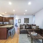 Lincoln Park Living - Suite 1