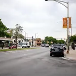 Blueground River West Pool Gym Wd Ac Chi-1086