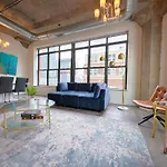 Spacious And Luxurious 3Br Near Mccormick Place And Soldier Field With Optional Parking - Sleeps 10
