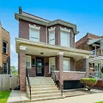 Chicago Apartment 4 Mi To Lake Michigan!