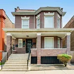 Chicago Apartment 4 Mi To Lake Michigan!