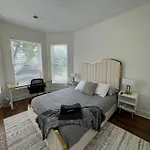 Apartment Chic Euro Getaway- Close To Downtown Chicago
