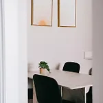 Apartment Luxurious New Remodeled *