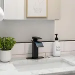 2 Bed & 3 Bath Apartment Chicago