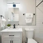 2 Bed & 3 Bath Apartment