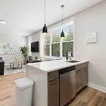 2 Bed & 3 Bath Chicago