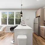 2 Bed & 3 Bath * Chicago