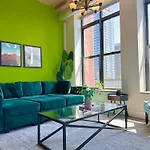 Central 2Br South Loop Location With Optional Parking & Gym Access Near Mccormick Place, Shedd Aquarium & Navy Pier