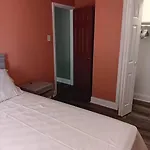 Apartment Near Midway Airport