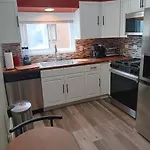 Near Midway Airport Apartment *
