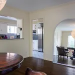 Lakeview East Apartment