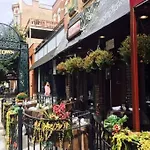 Great Location-Lincoln Park Wrigleyville And Parking
