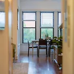 3Br Prime Hyde Park Location Near Uchicago And Dining