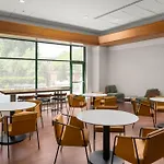Courtyard By Marriott Chicago At Medical District-Uic