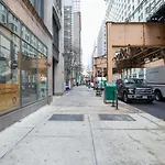 Loop 1Br W Gym Roofdeck Wd Nr W Loop The Chi-210