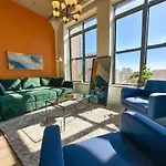 Family Friendly 2Br South Loop Suite With Optional Parking And Gym Access Sleeps Up To 8 Near Mccormick Place And Soldier Field