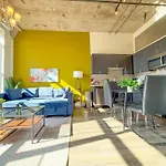 Mccormick Place 2Br Stylish Suite With Optional Parking And Gym For Up To 8 Guests Near Soldier Field And Grant Park