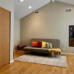 4 Bedroom Home In Best Location Parking Fireplace Back Yard Pets Welcome