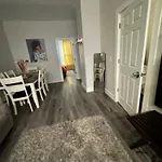 2-Bedroom Unit In Wicker Park With 1 Garage Parking