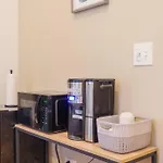 Modern Wicker Park Studio Close To Shops & Dining