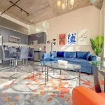 Mccormick Place Amazing 2Br Suite With City View And Optional Parking For Up To 8 Guests Near Soldier Field And Lakefront Trail